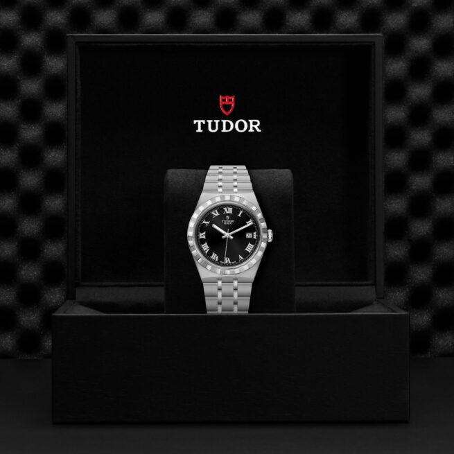 A M28500-0003 watch in a black box.