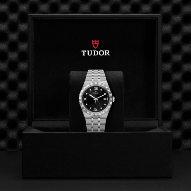 A M28500-0004 watch in a black box.