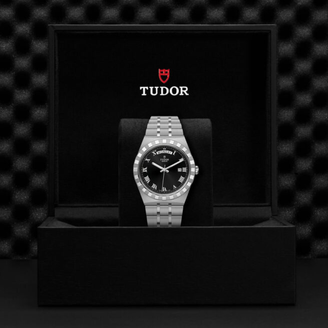 A M28600-0003 watch in a black box.